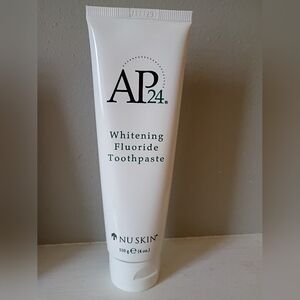 Nu Skin AP24 Whitening Fluoride Toothpaste - White